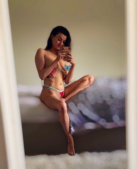 Mia Snow_ hd actress pictures