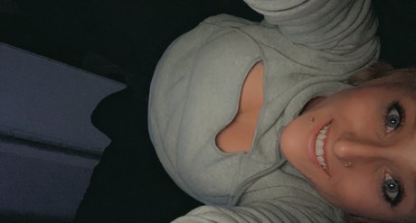 Bella Parsons pornstar pretty archive