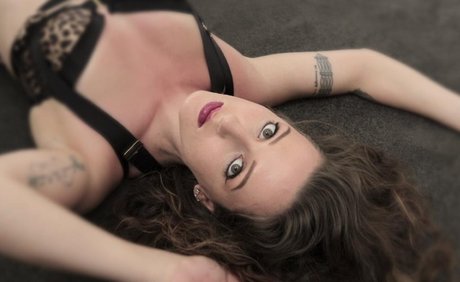 Mila Purr sexy star pic