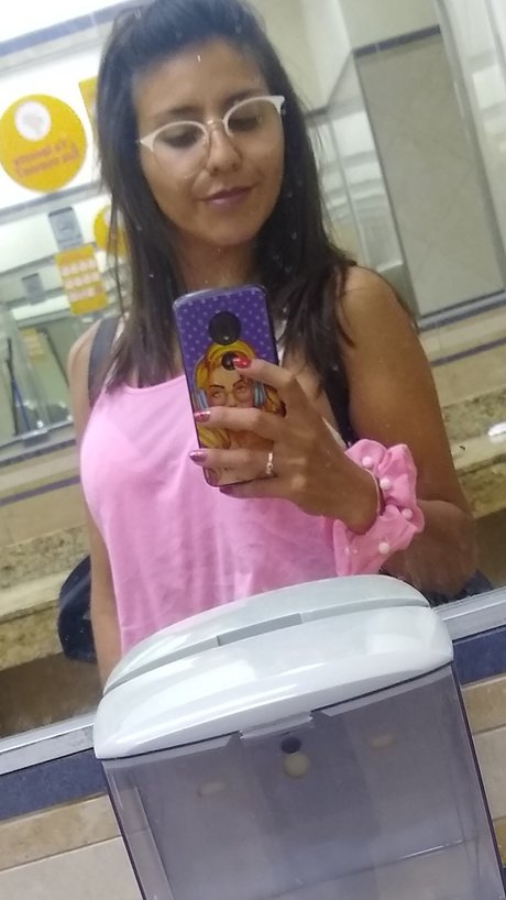 Milagros Evelin Rodriguez hot actress pic