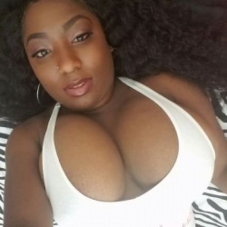 Luxury Amore nude star photo