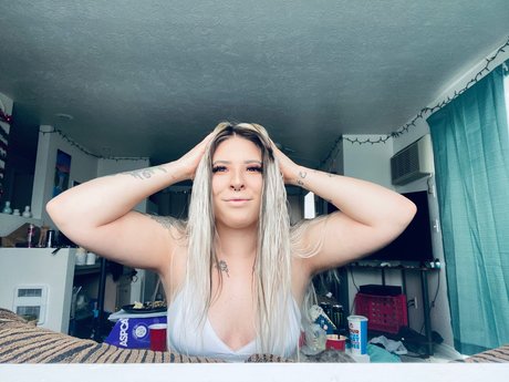 CHARLOTTE DAVIS exclusive pornstar photos