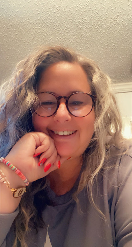 Ms L nude star image