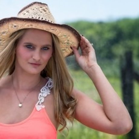 Model Elizabeth Kolton hd model images