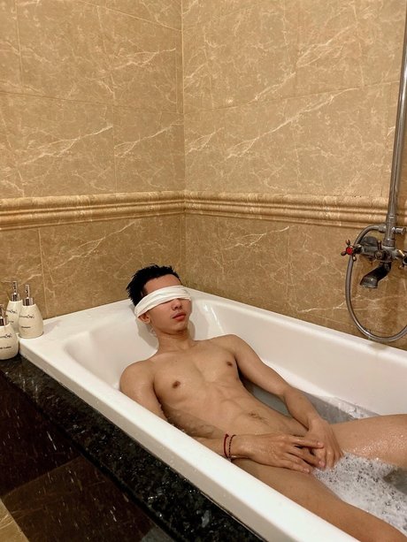 Minh sexy actress img