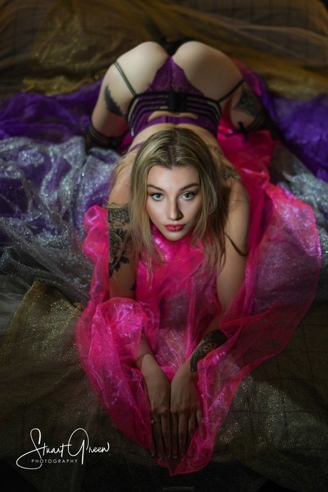 Milliemoon erotic model pics