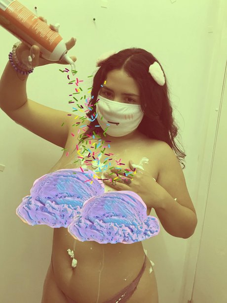 Candy Love_ exclusive actress photos