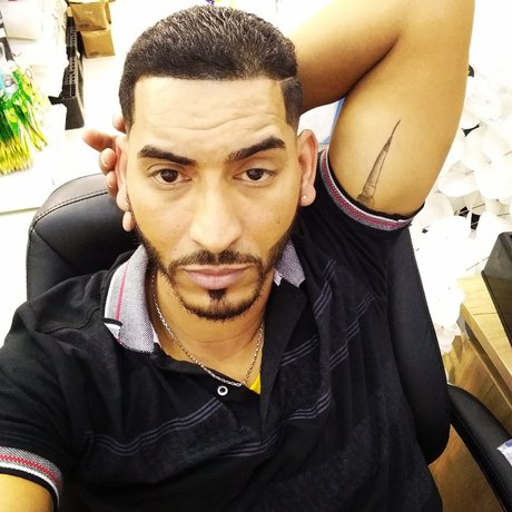 El Verdadero Jociador star adult photo