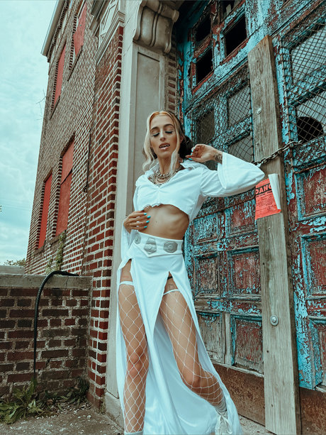 _NO PPV ON FEED_ model porn photo