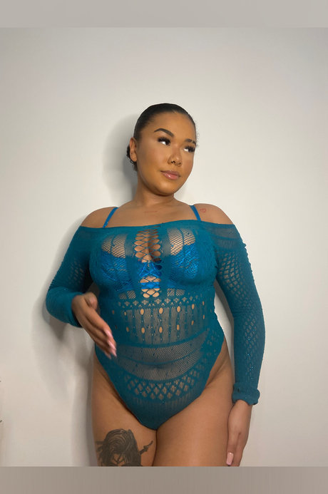 IvoryValentine model sex archive