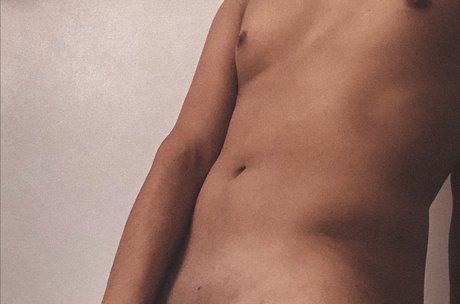 Julian Largo nudes star pic