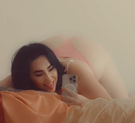 AbbyDoll nude model gallery