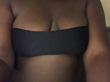 Lashay nude model img