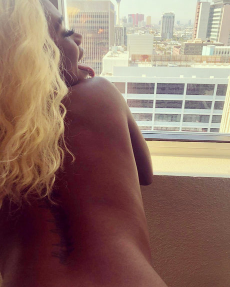 Jassy naked pornstar pic