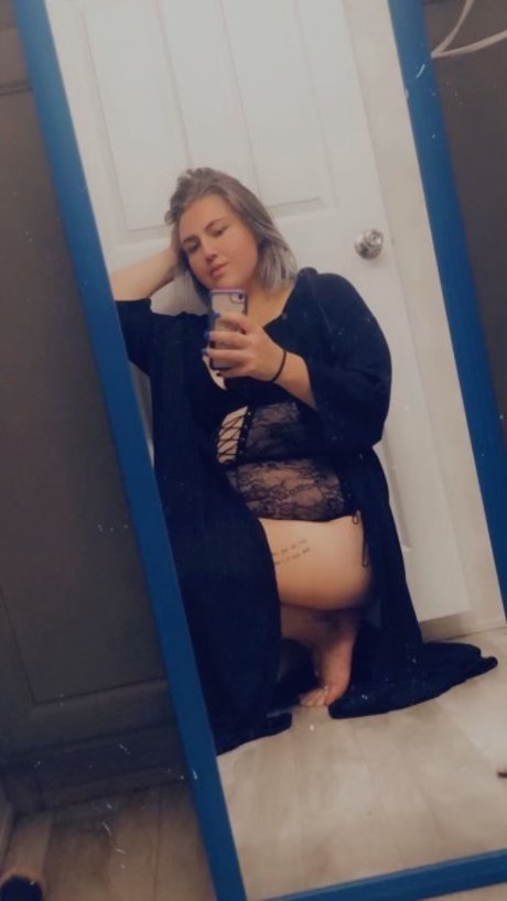 Candy licking good23 pornographic actress img