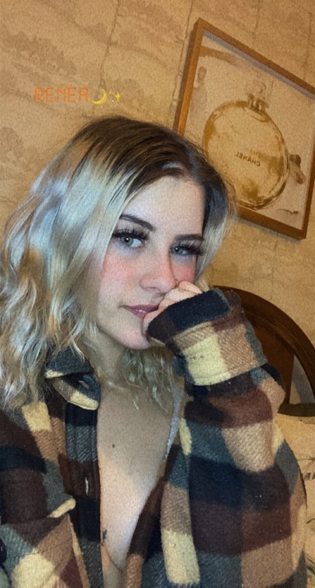 Babe girl pornstar pretty img