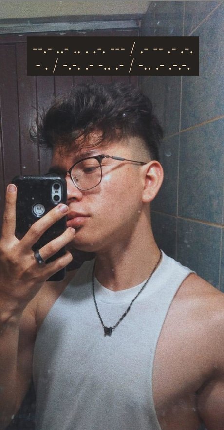 Jes s Laid nude star img