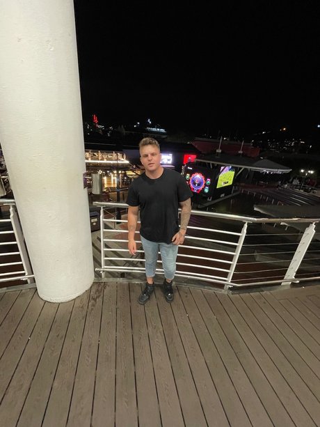 jayreece001 art model pics