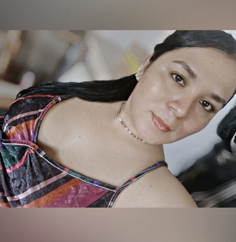 Isaveneno model nice photo