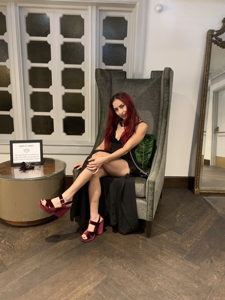 MissyValenz best model pic