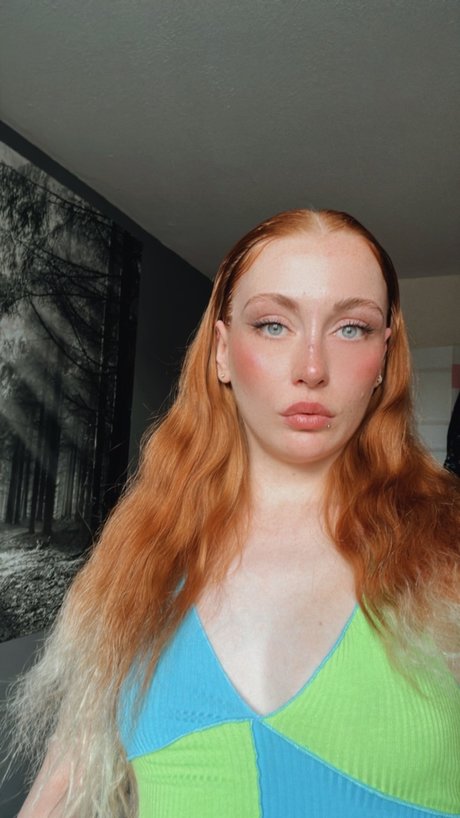 Miss Desire_ model pretty pic