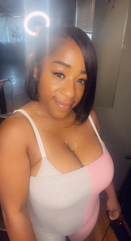 Mjcjoyfull model porn pic