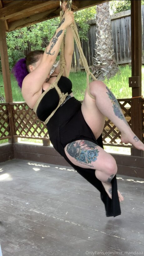 miz mandaaa model xxx image