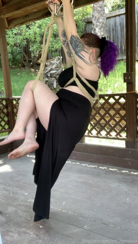 miz mandaaa model hd pictures