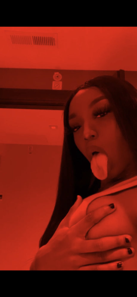 _MistressOnyxxx_ model xxx images