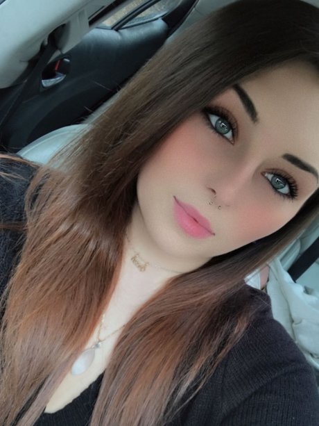 Babygirl xo hd model pic