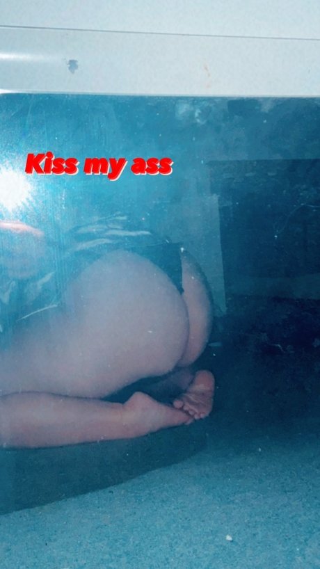 H O N E Y_ adult actress photos