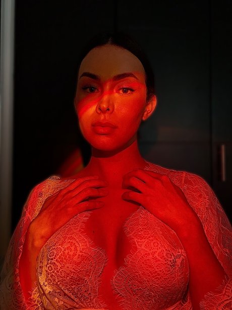 Zoee Morales pornstar pretty pic