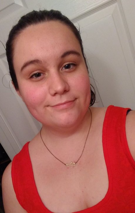 Ellie Moore top actress img