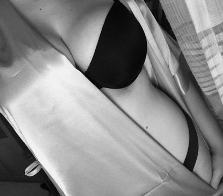 _MoonChild_ pornstar pretty image