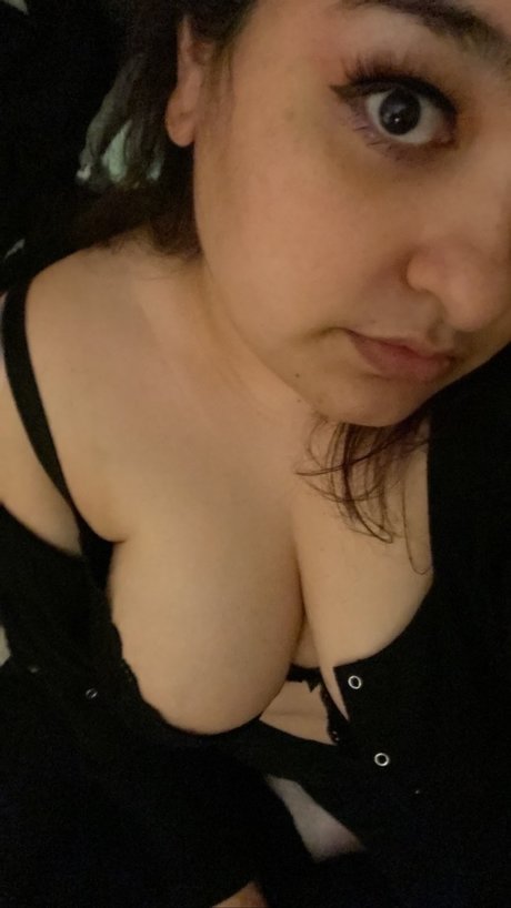 Moon Brat exclusive pornstar photo