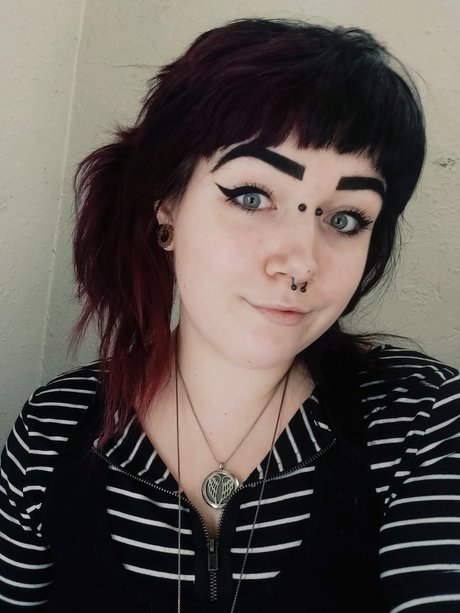 MOO MILF perfect star pic