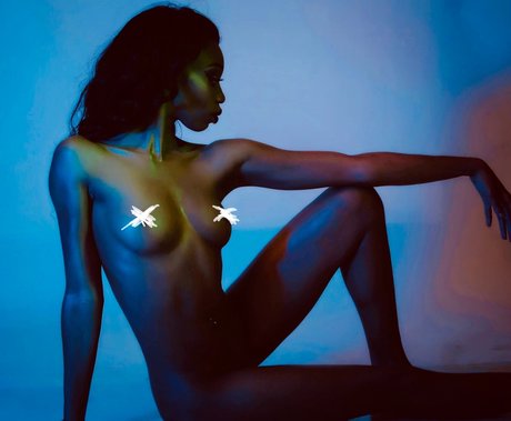 The Galactic Goddess Lips_ sexy star image