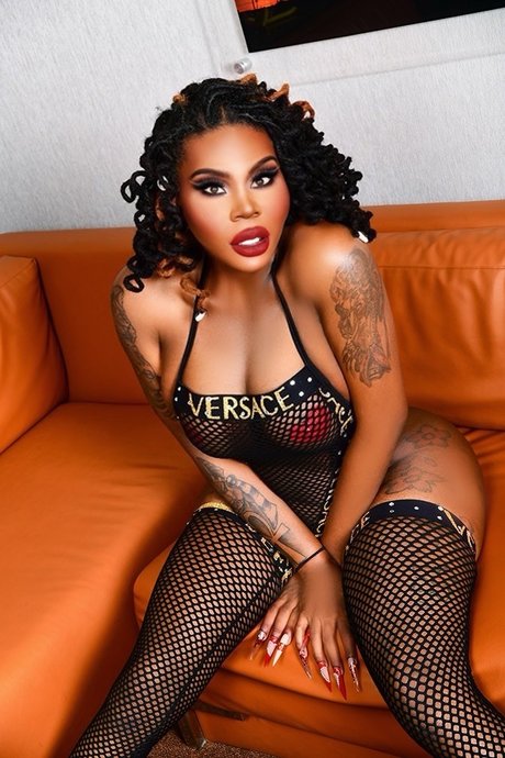 TsMonicaCoxx perfect actress images