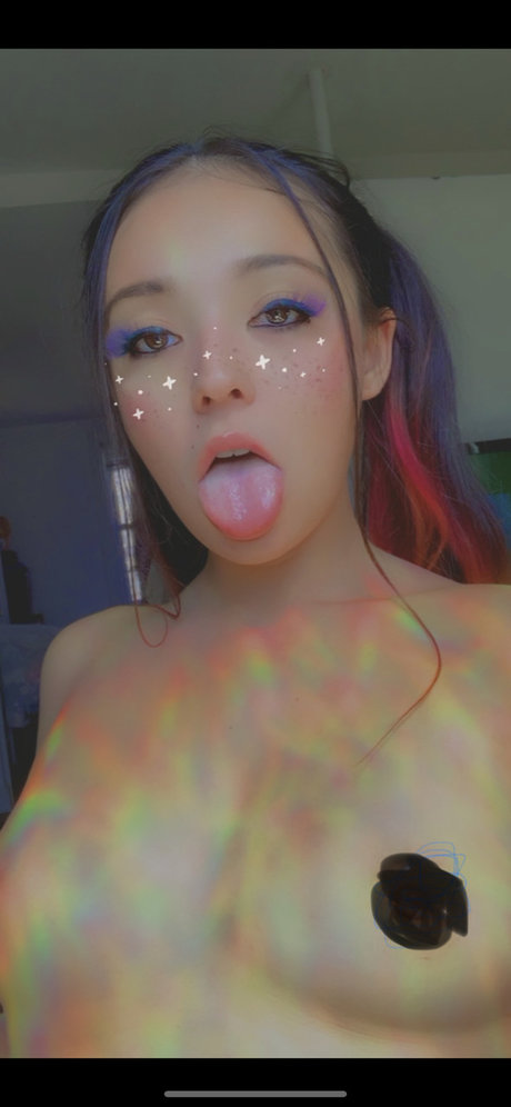 Molliesnoww pornstar naked archive