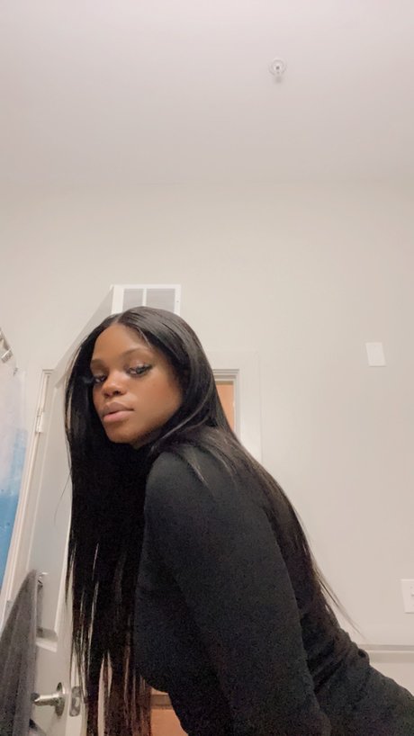 MollieMeGaMillion pornstar xxx images