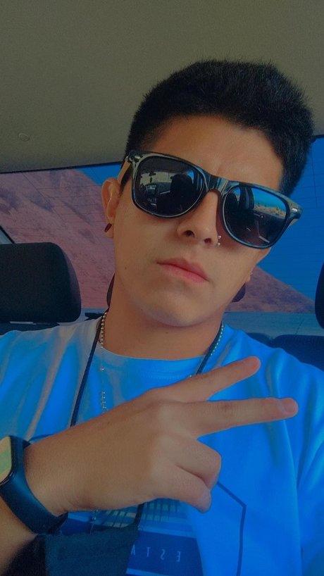 El Morenitoxxx model perfect image