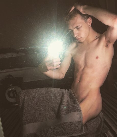 Billy Ray hd actress pic