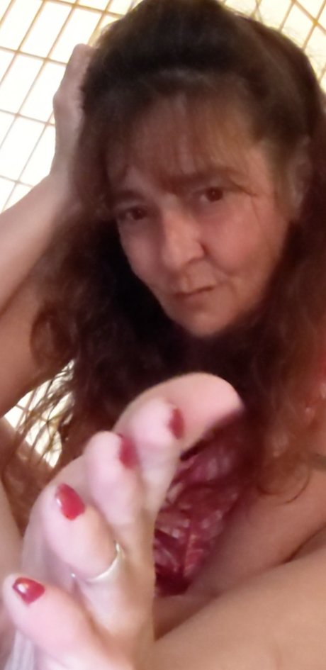 Mrs T erotic model pictures