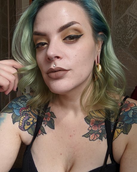 Morticia Macabre xxx star gallery