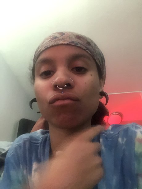 Ms Idris hot actress photos