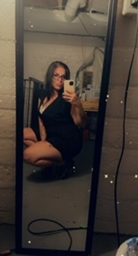 QueenOfTheBrokenHearted420 pornstar free picture