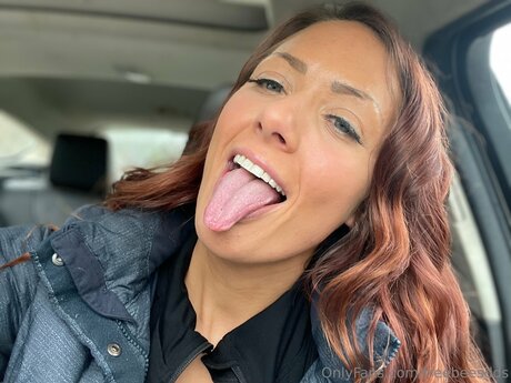 BEE S DD S erotic star image