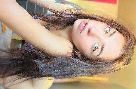 DESIR E ALMA_ sexy pornstar image