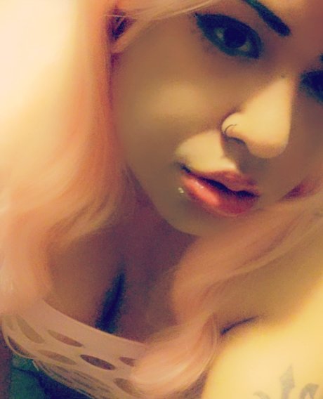 Miia Sapphire_ art actress gallery