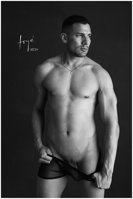 _Male Nude Photography_ beautiful model gallery